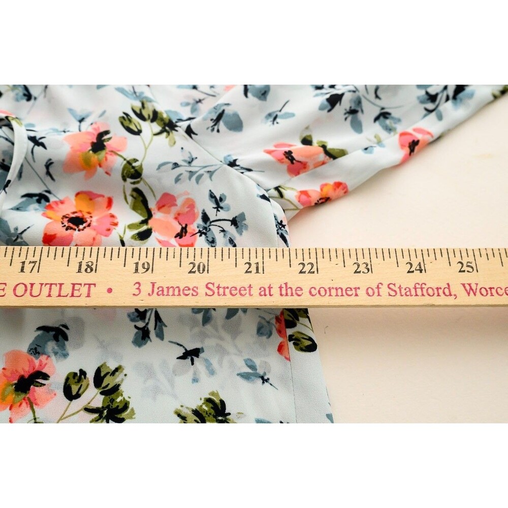 LOFT M white Floral Blouse Top office casual long sleeve - Picture 4 of 7